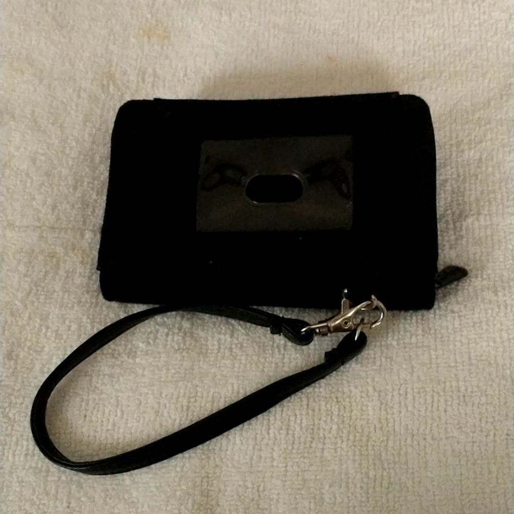 Wristlet black